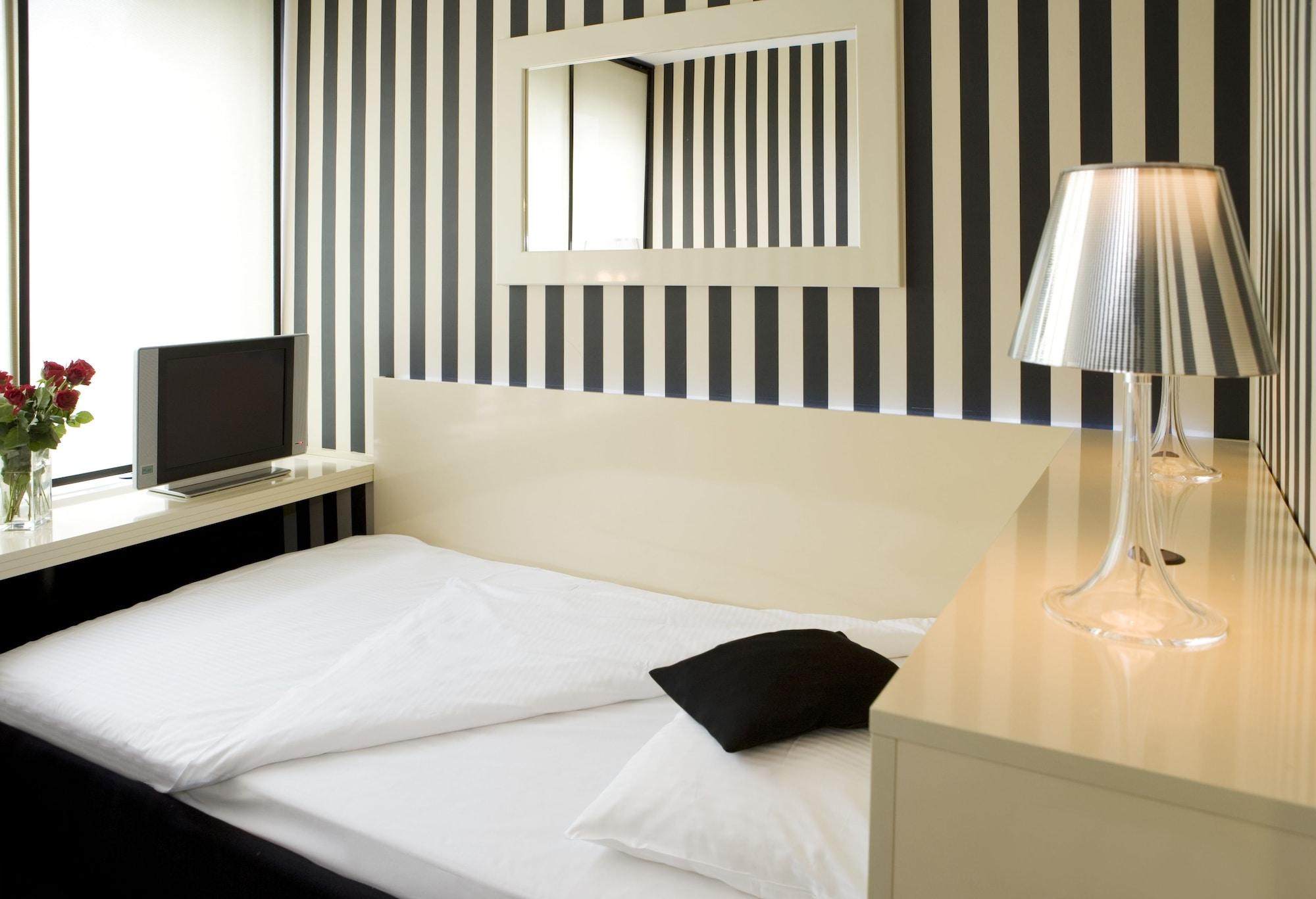 รีเลซา โฮเทล เบลวู อัน แดร์ อัลชเตอร์ Hotel ฮัมบูร์ก ภายนอก รูปภาพ