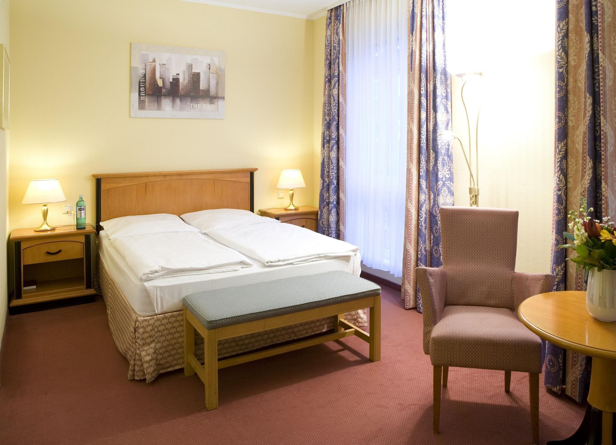 รีเลซา โฮเทล เบลวู อัน แดร์ อัลชเตอร์ Hotel ฮัมบูร์ก ภายนอก รูปภาพ