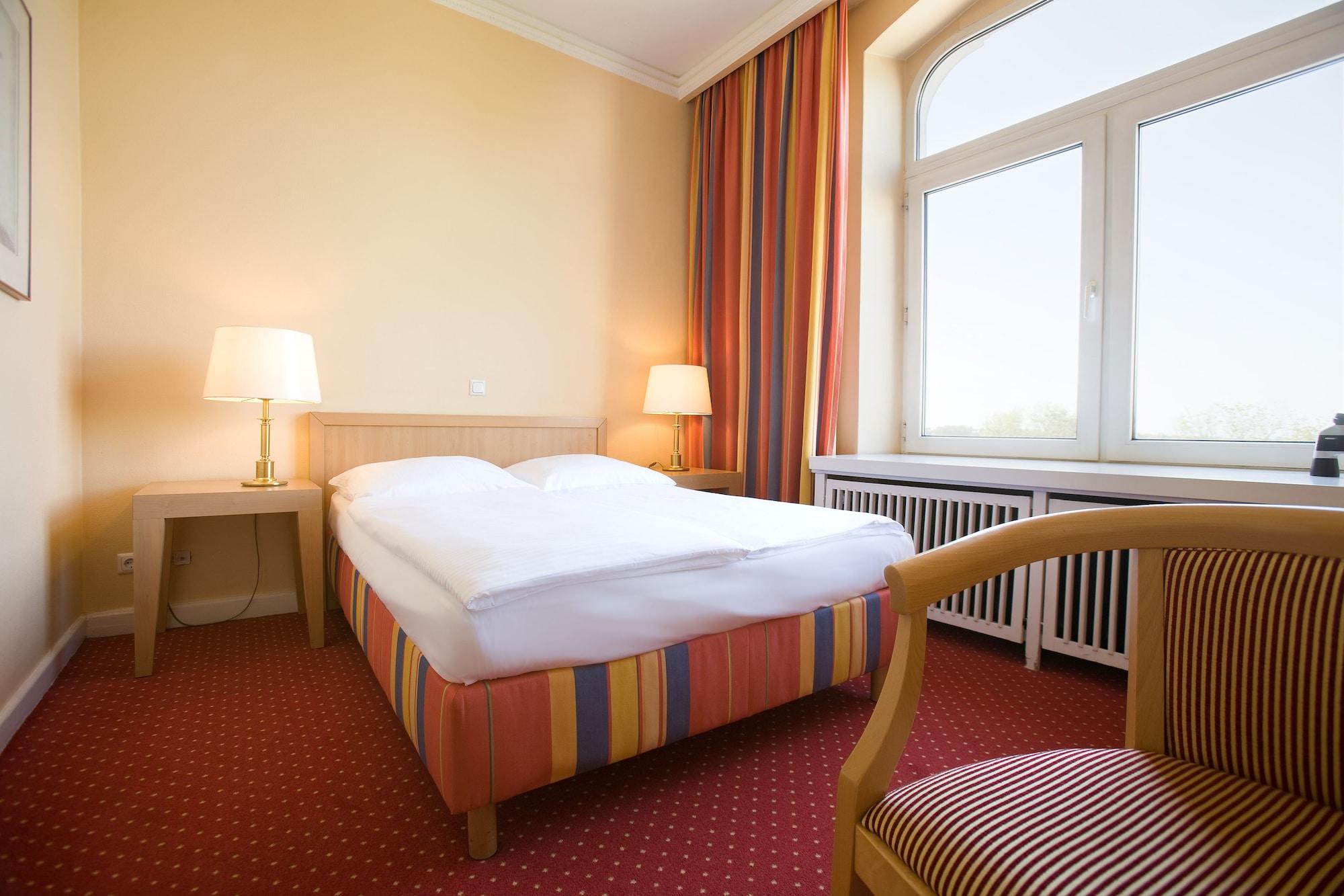 รีเลซา โฮเทล เบลวู อัน แดร์ อัลชเตอร์ Hotel ฮัมบูร์ก ห้อง รูปภาพ