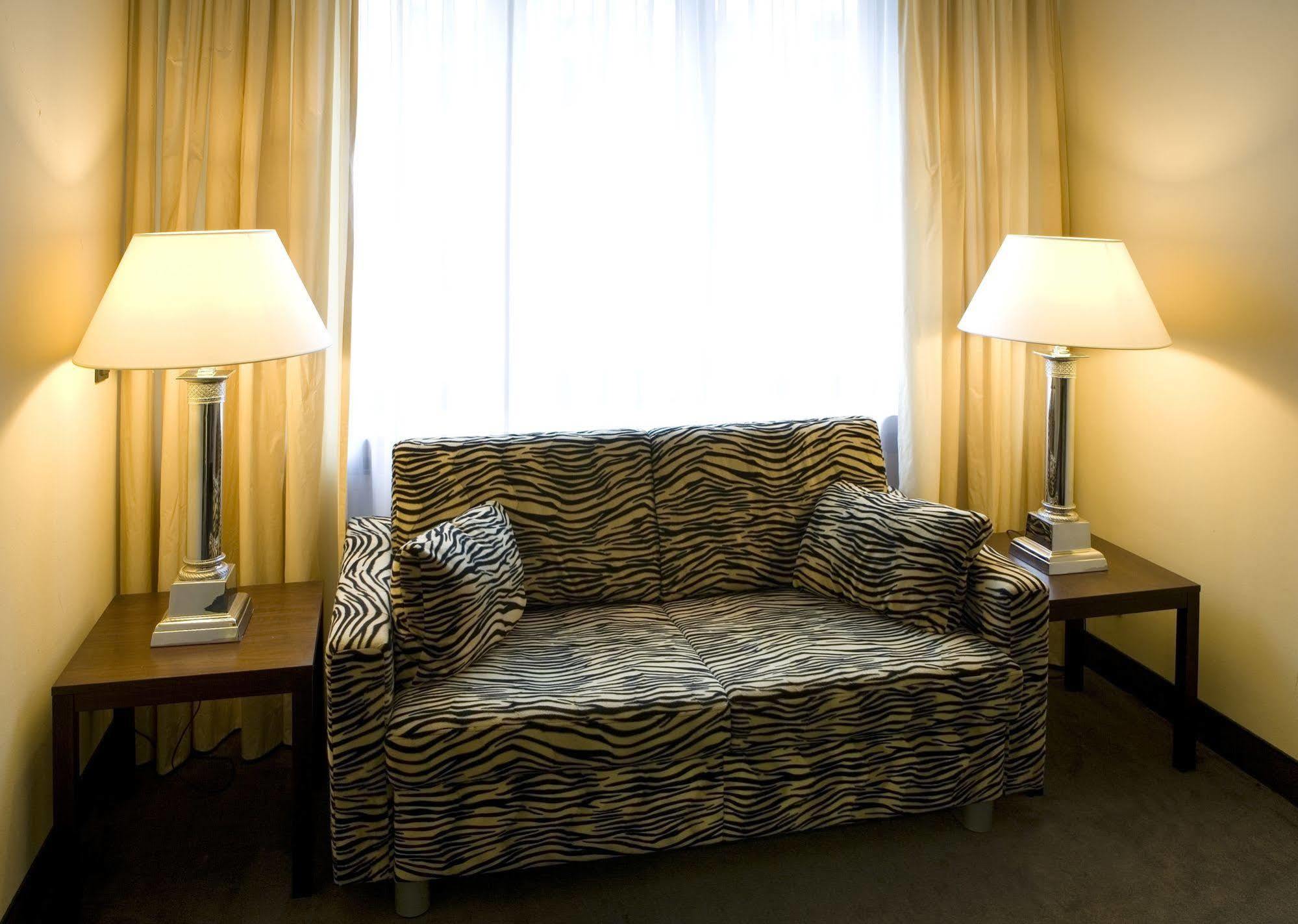 รีเลซา โฮเทล เบลวู อัน แดร์ อัลชเตอร์ Hotel ฮัมบูร์ก ภายนอก รูปภาพ
