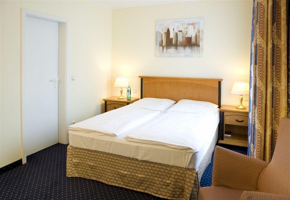 รีเลซา โฮเทล เบลวู อัน แดร์ อัลชเตอร์ Hotel ฮัมบูร์ก ภายนอก รูปภาพ