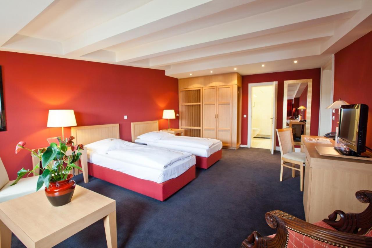 รีเลซา โฮเทล เบลวู อัน แดร์ อัลชเตอร์ Hotel ฮัมบูร์ก ภายนอก รูปภาพ